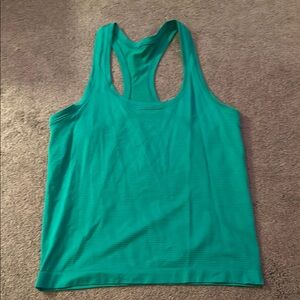 Kelly green swiftly tech